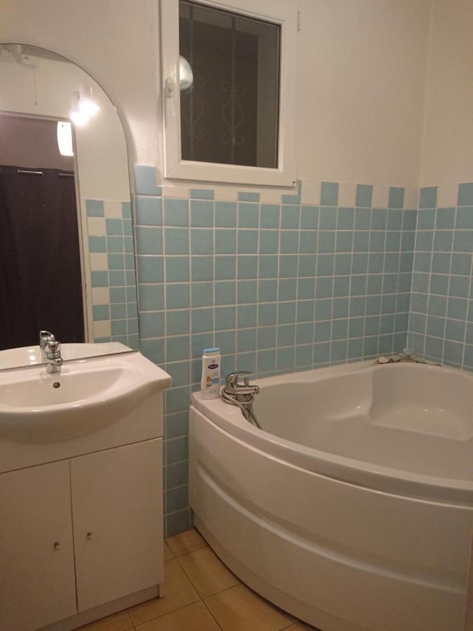 Chambre Aux Portes De Laval Entrammes Luaran gambar